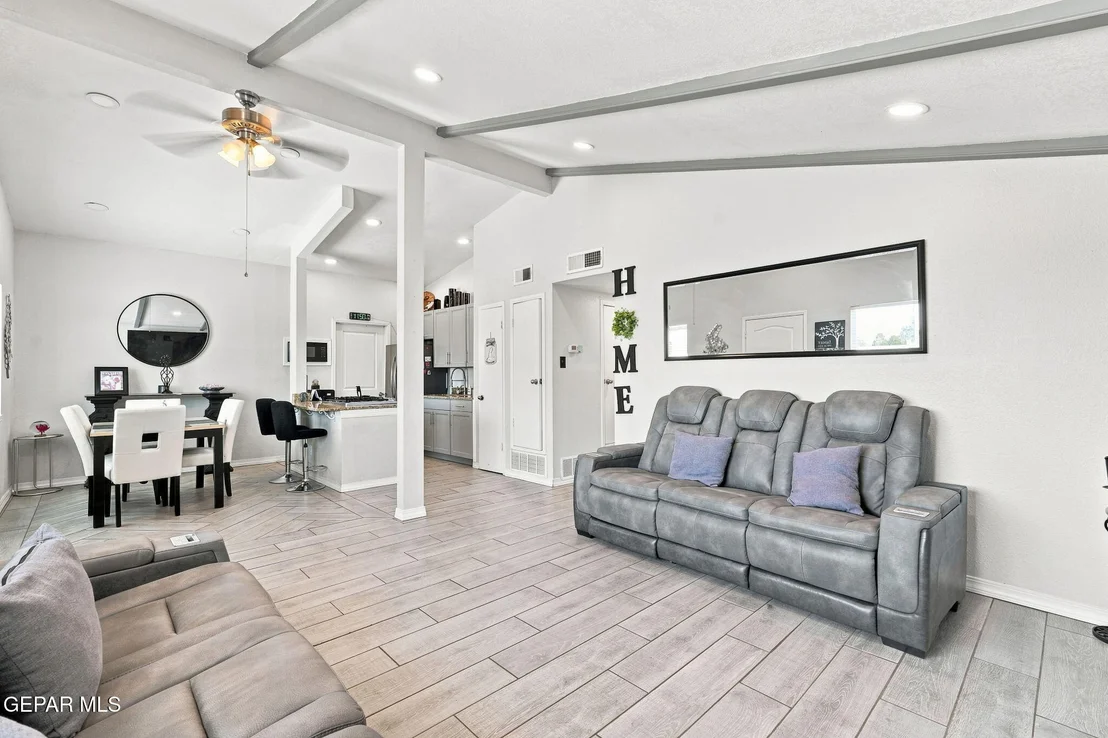 Photo of 9347 CANNES Circle