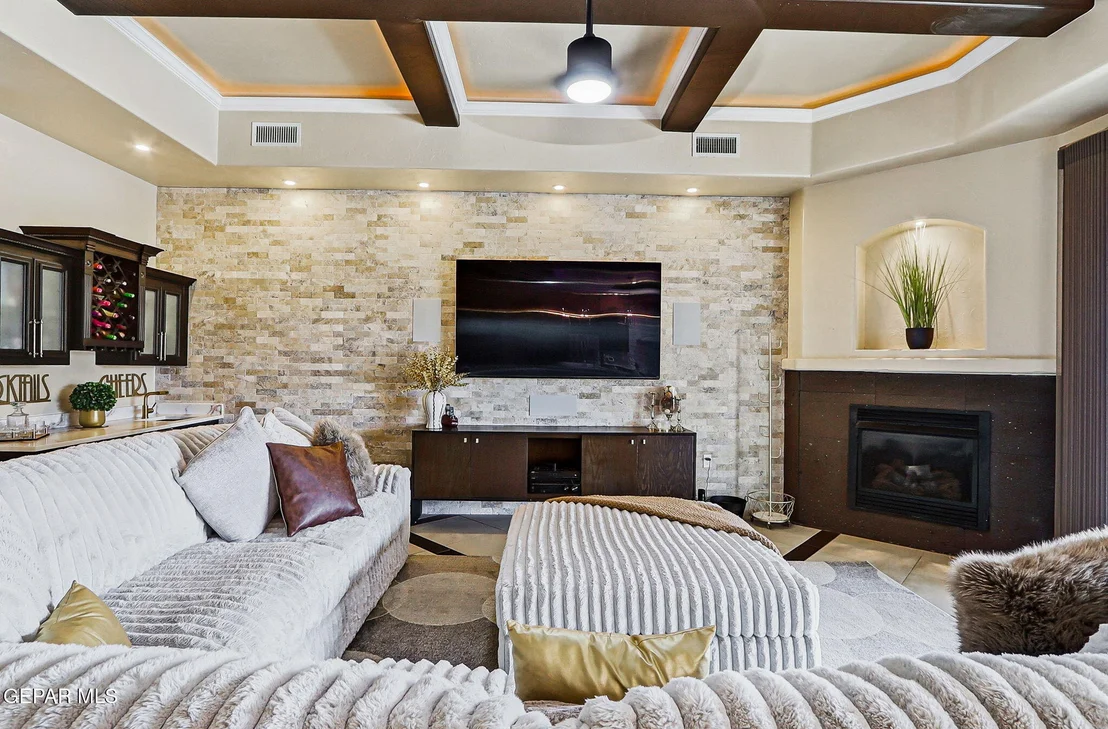Photo of 899 Cortona Place