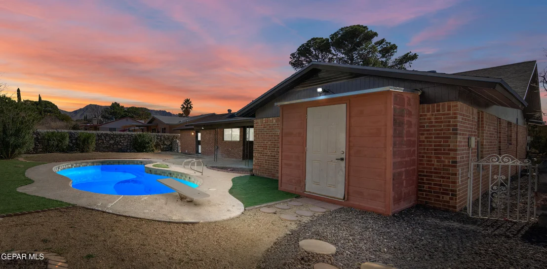 Photo of 6849 LA CADENA Drive