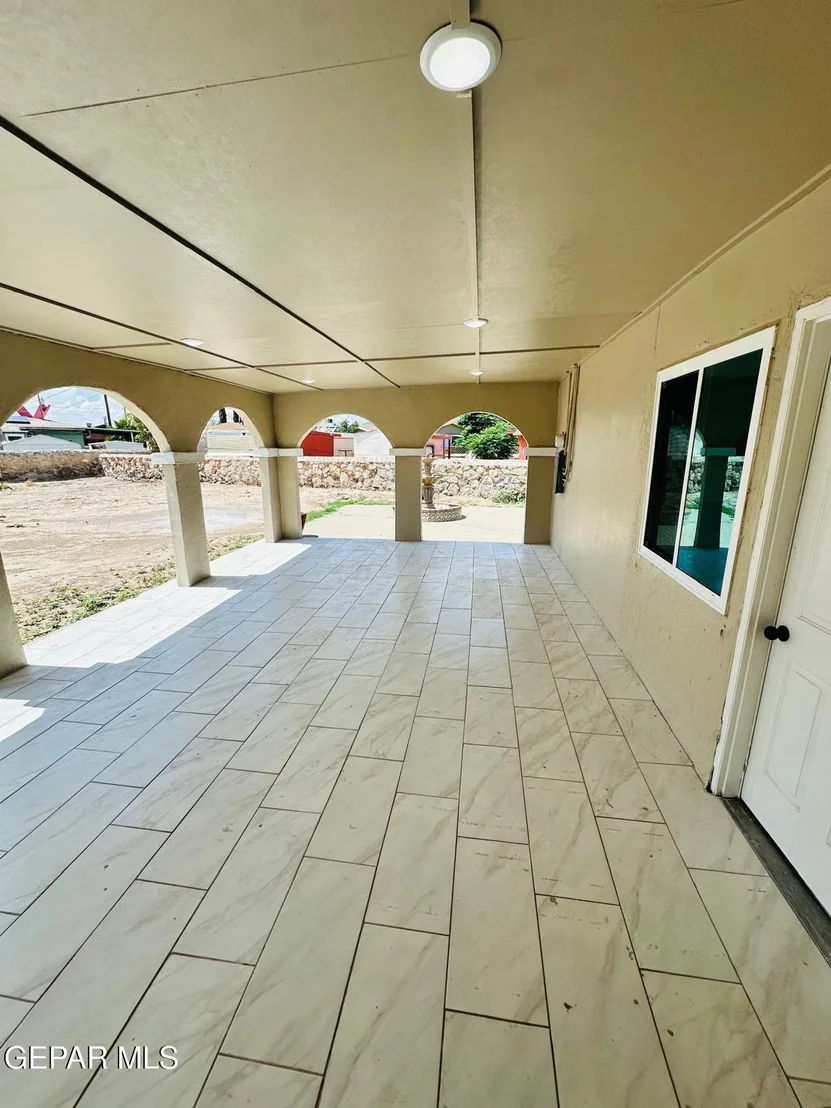 Photo of 5018 Flower Drive