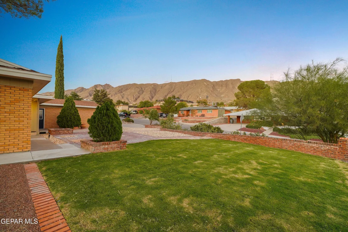 Photo of 4401 BUCKINGHAM Drive