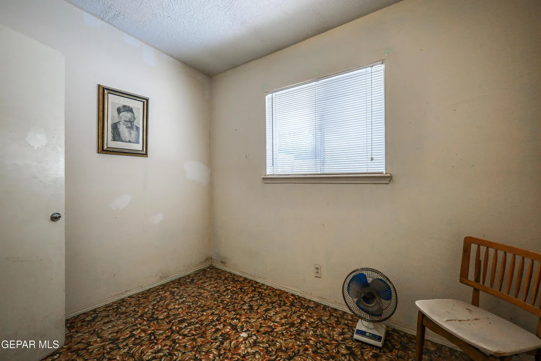 Photo of 220 MOONGLOW Drive