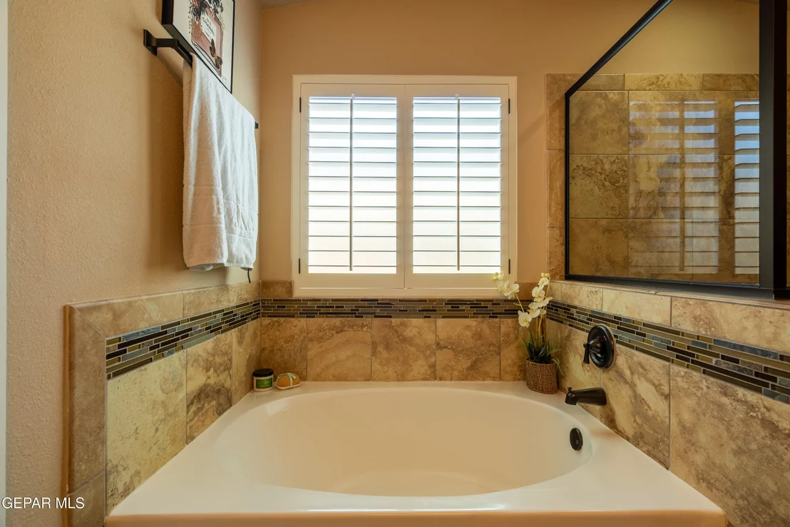 Photo of 7730 Enchanted View Drive