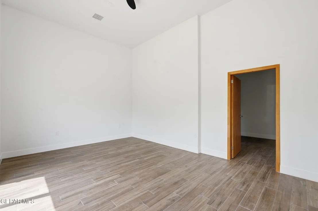 Photo of 115 BIRD Avenue