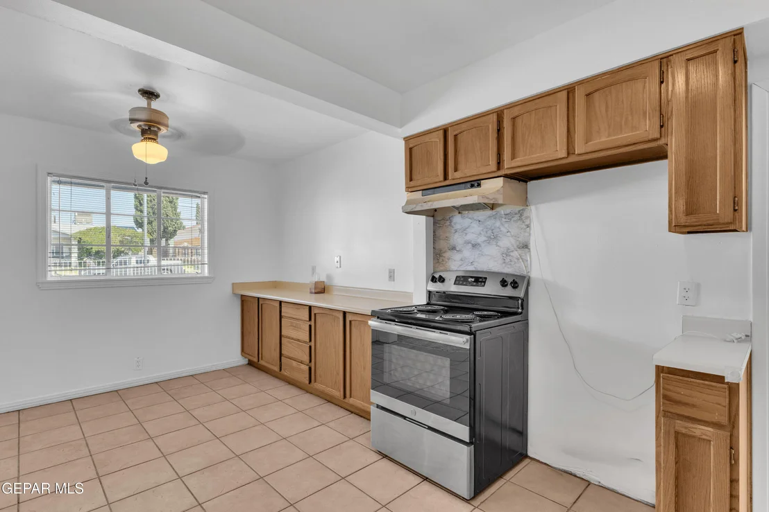 Photo of 1304 WAINWRIGHT Drive