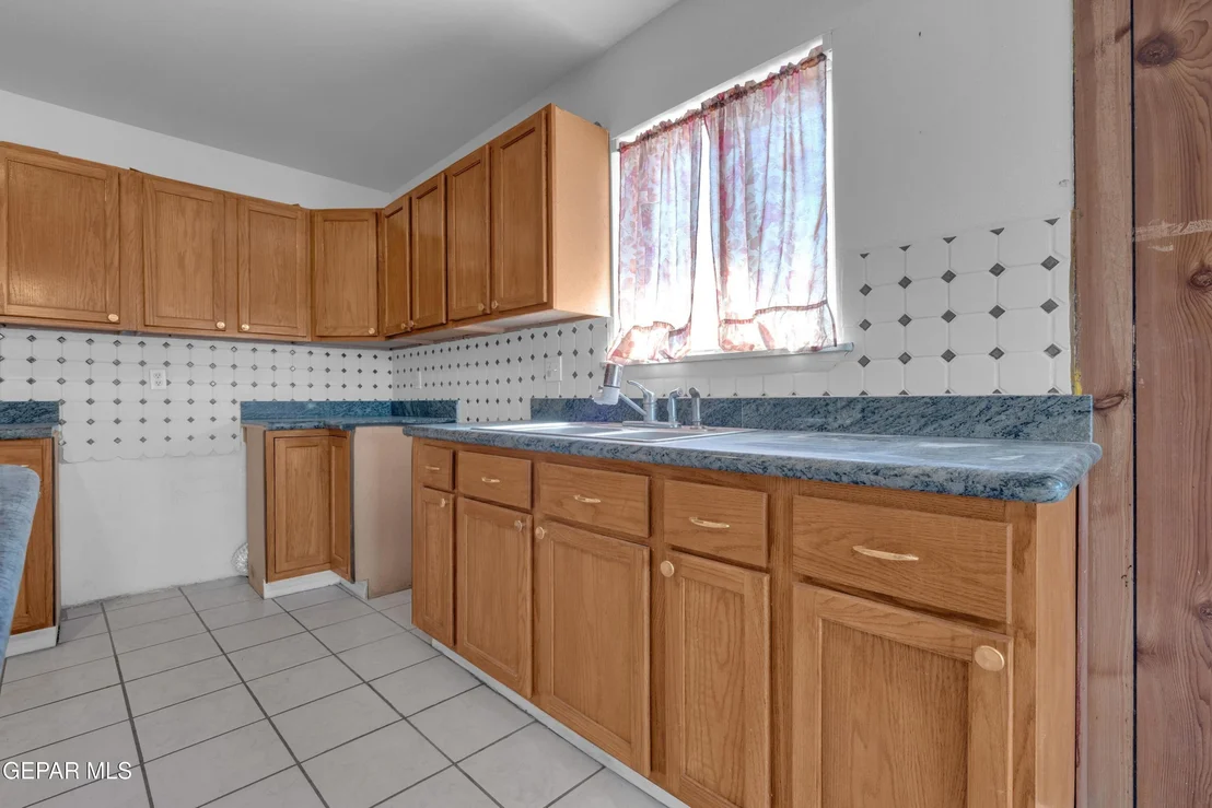 Photo of 3601 Truman Avenue