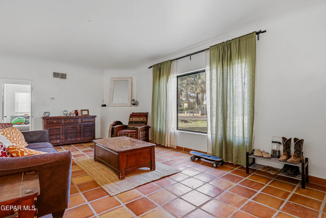 Photo of 4527 EMORY Road