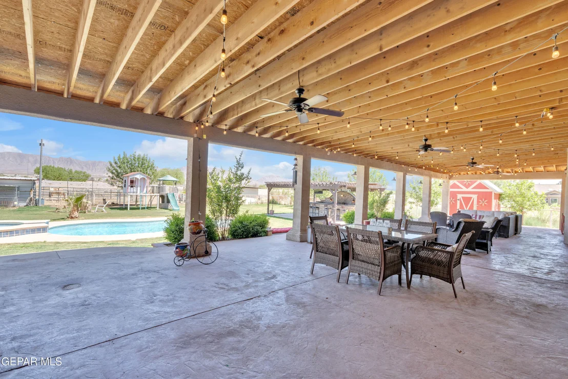 Photo of 7692 River View Drive
