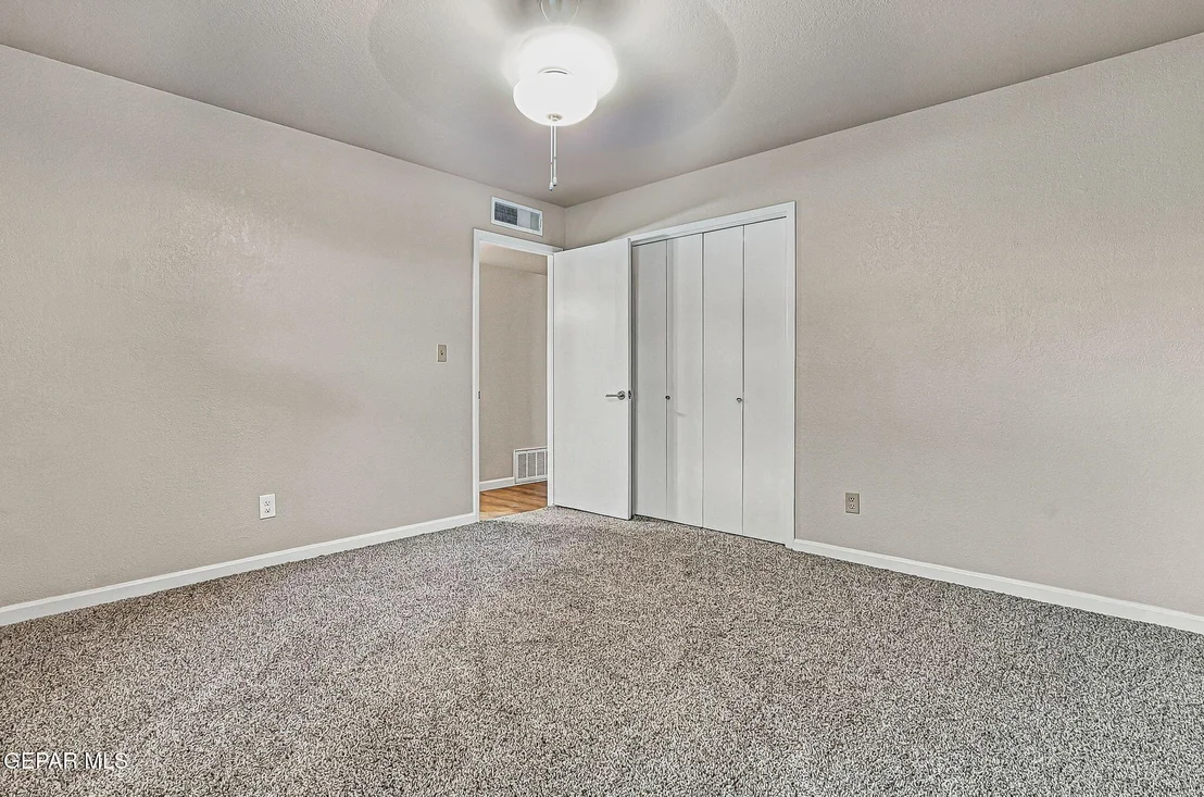 Photo of 220 SERRANIA Drive