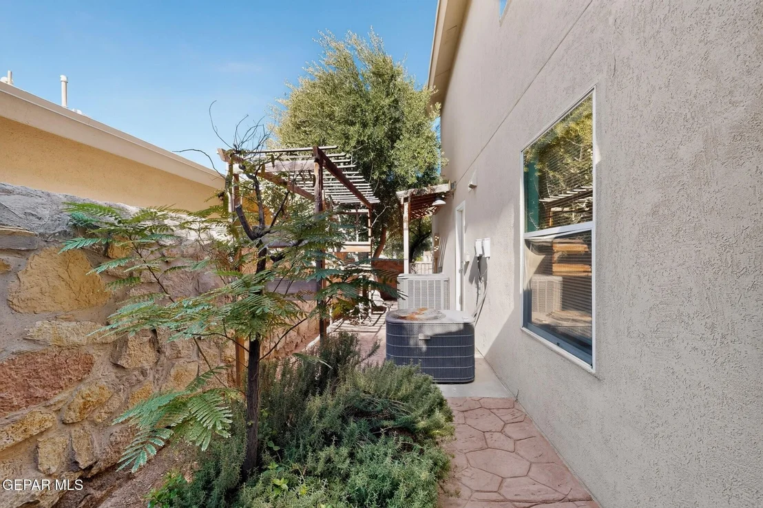 Photo of 12584 TWIN LEAF Drive