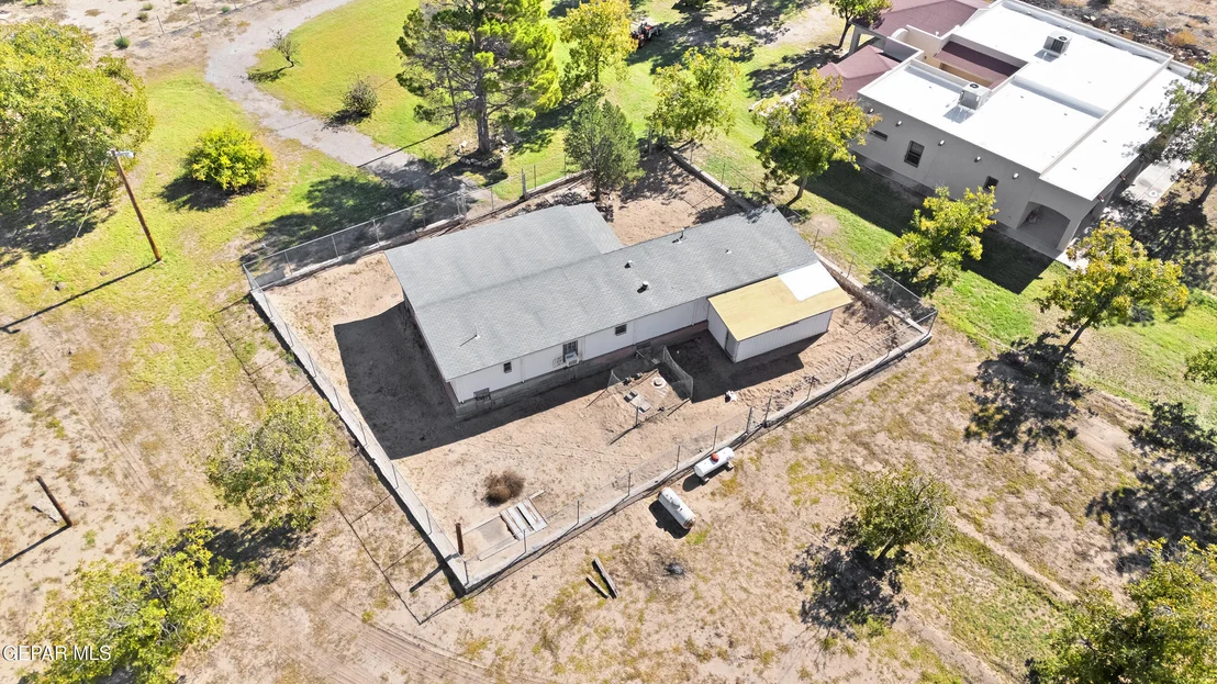 Photo of 300 RUFFIAN Way