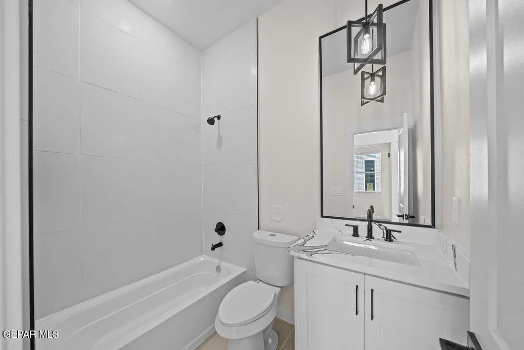 Photo of 1421 DYLAN Place