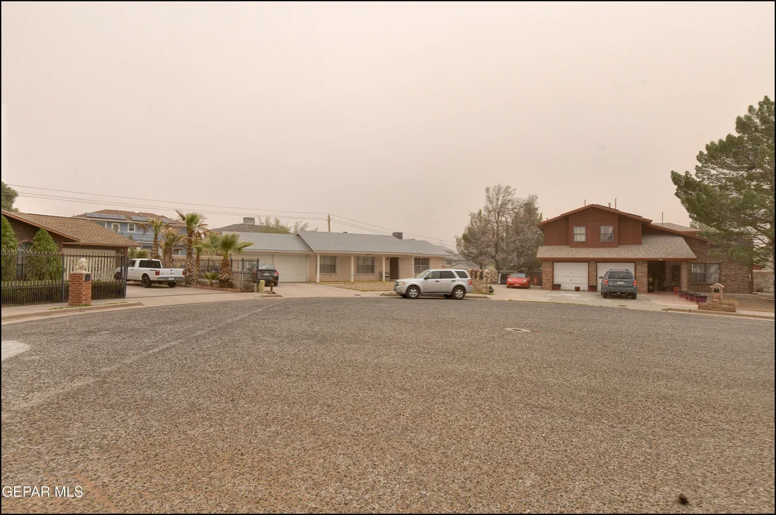 Photo of 4635 R L SHOEMAKER Drive