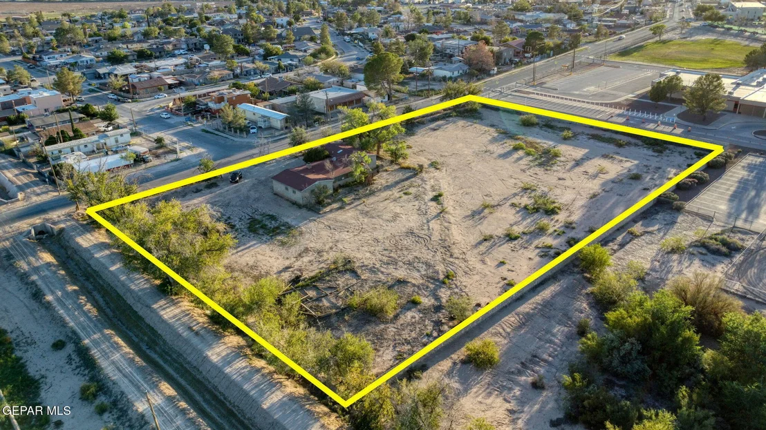 Photo of 391 N Moon Road
