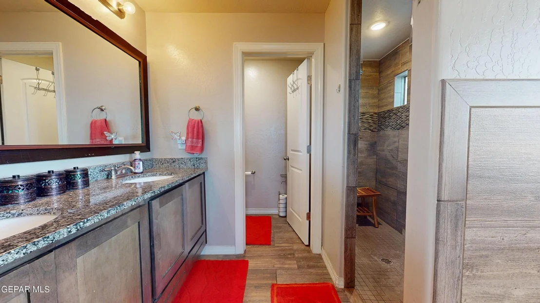 Photo of 129 N Manzanita Drive