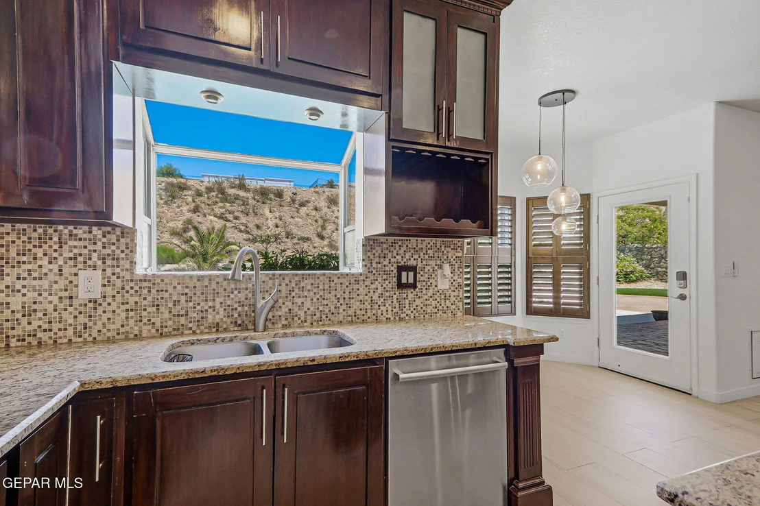 Photo of 6633 WIND RIDGE Drive