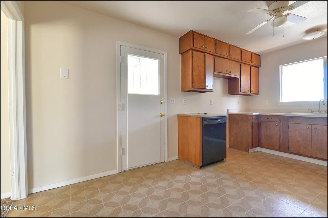 Photo of 3312 DIAMOND Drive