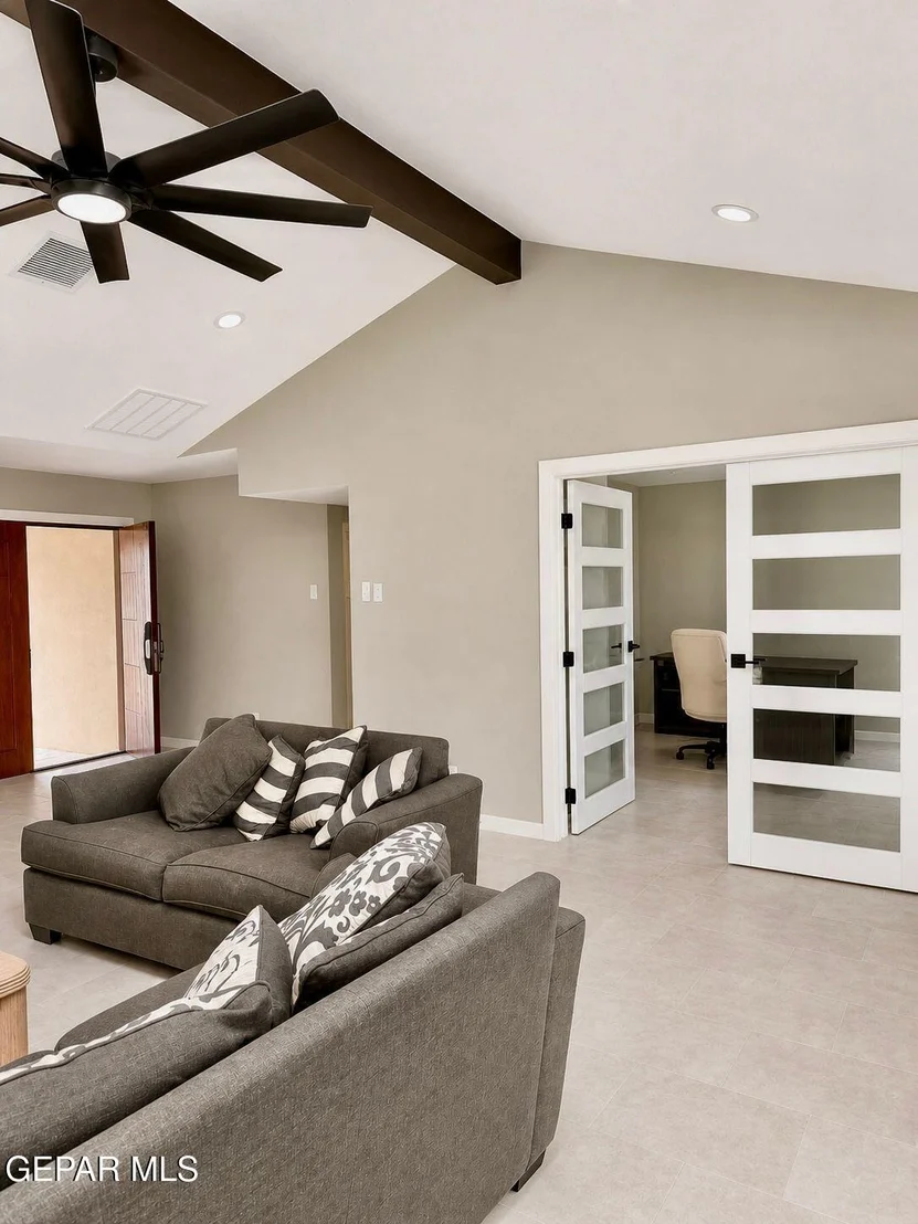 Photo of 775 W BORDERLAND Road