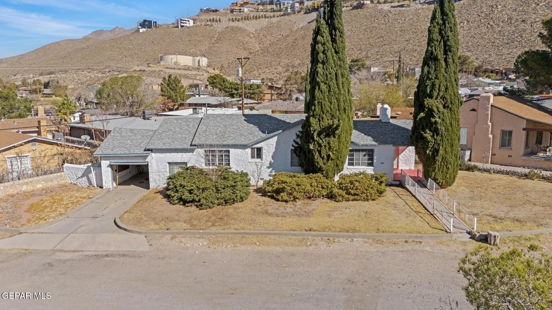 Photo of 1101 MESITA Drive