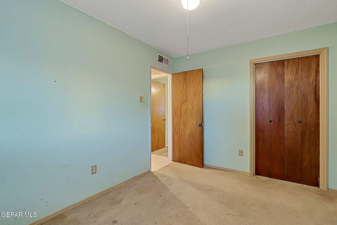 Photo of 7925 Broadway Drive