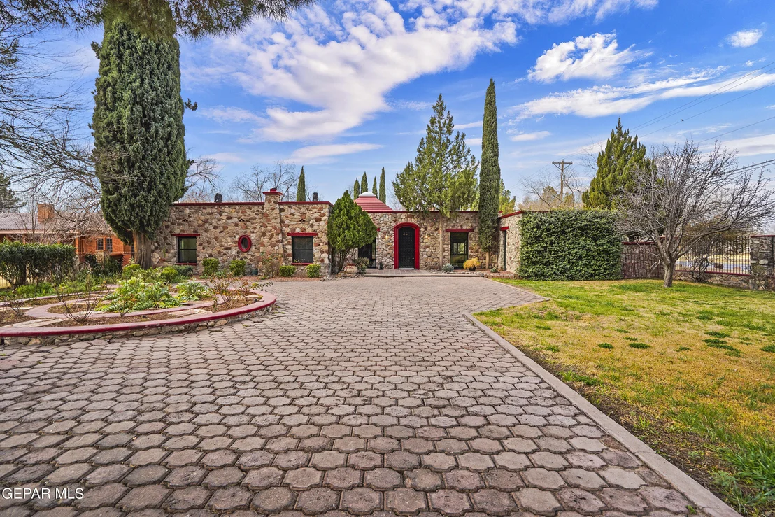 Photo of 200 W Sunset Road