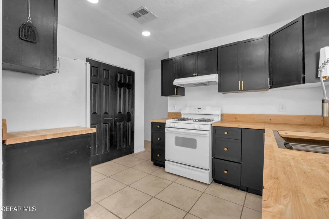 Photo of 10401 Aphrodite Drive