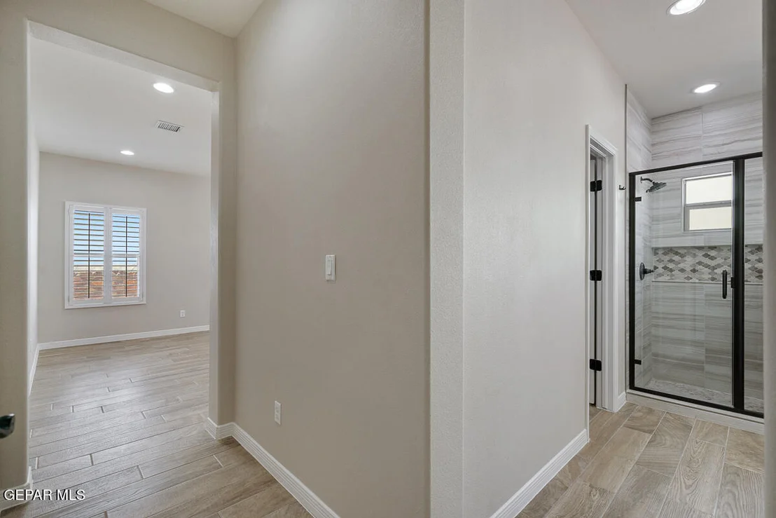 Photo of 12414 Amesbury Avenue