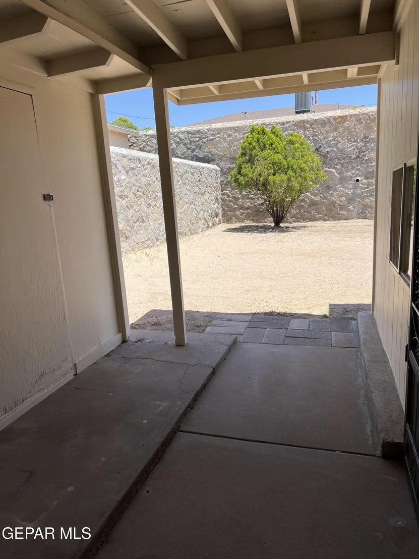 Photo of 6044 CABRILLO Drive