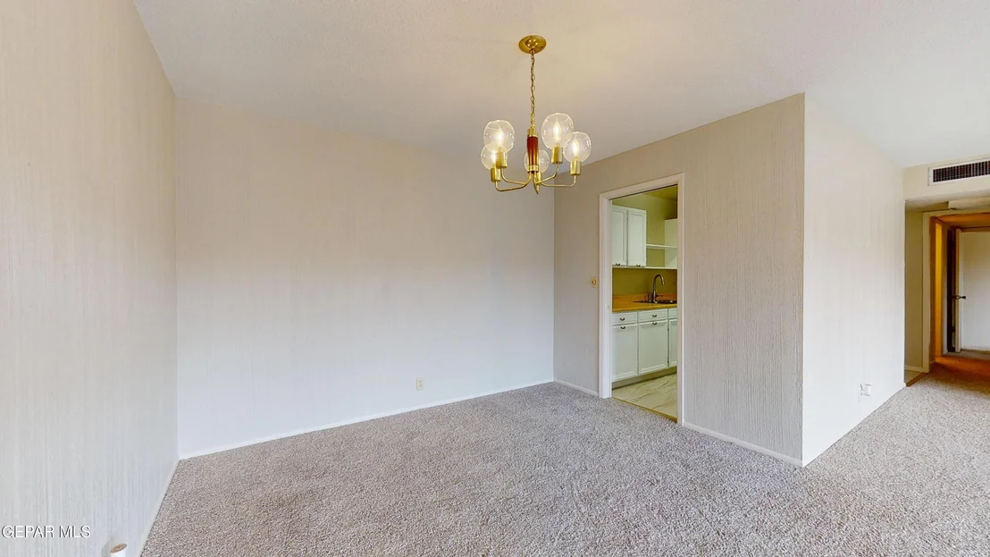 Photo of Unit E7 at 252 SHADOW MOUNTAIN Drive