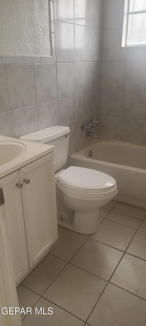 Photo of 1601 Globe Circle