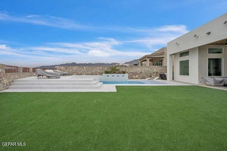 Photo of 7437 CAVESON Road