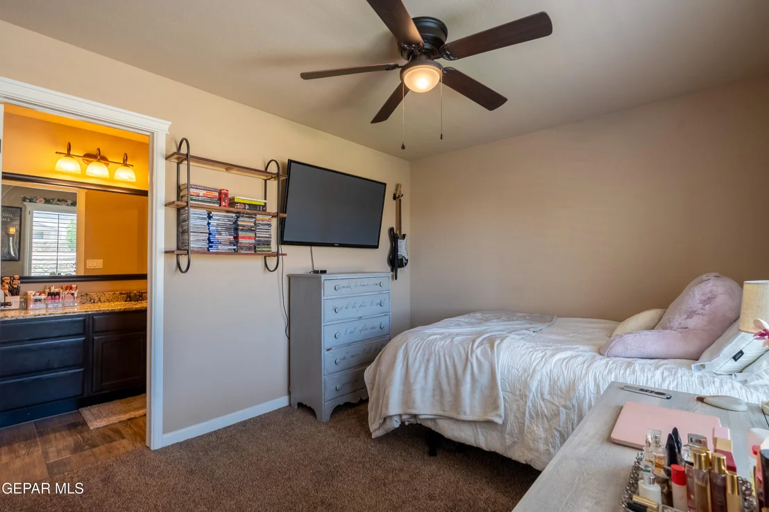 Photo of 7730 Enchanted View Drive