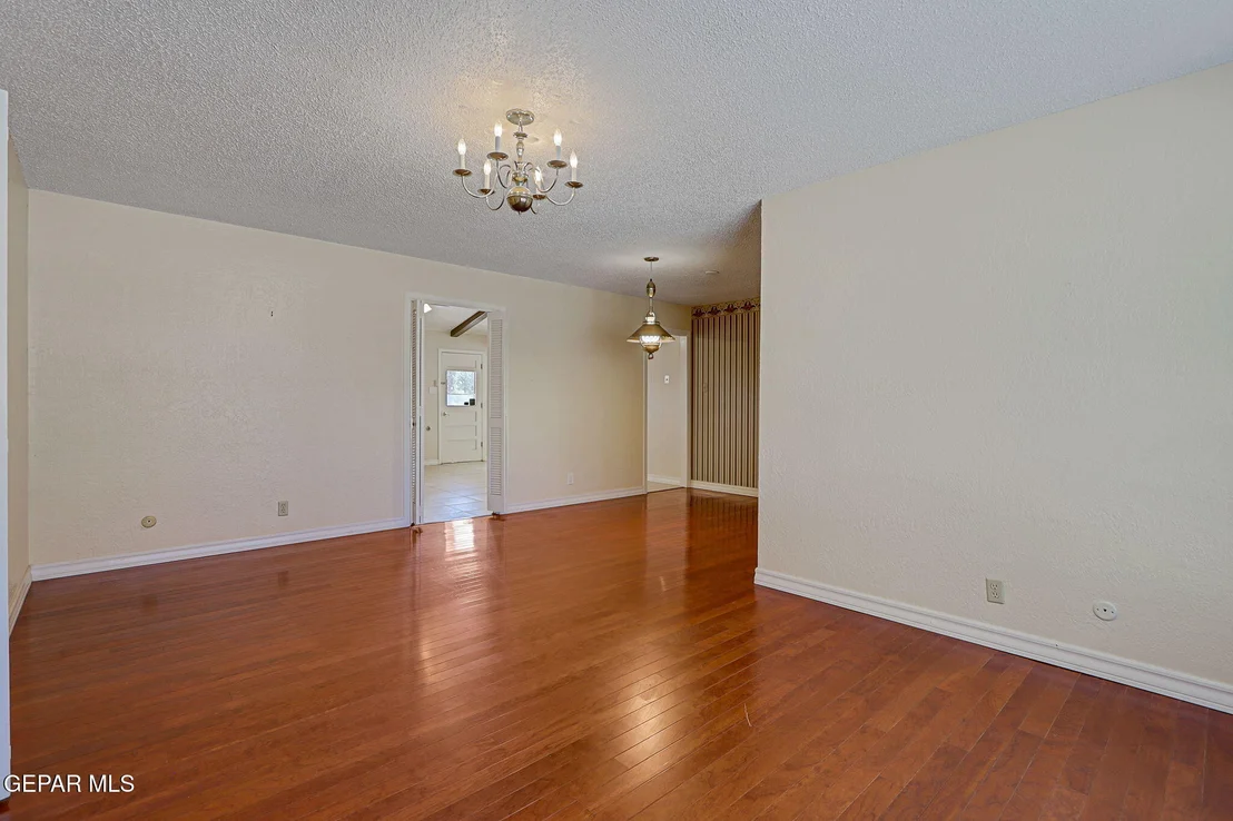 Photo of 124 Serrania Drive