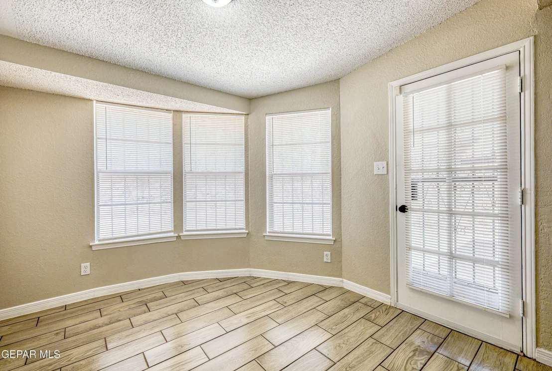 Photo of 4883 Maureen Circle