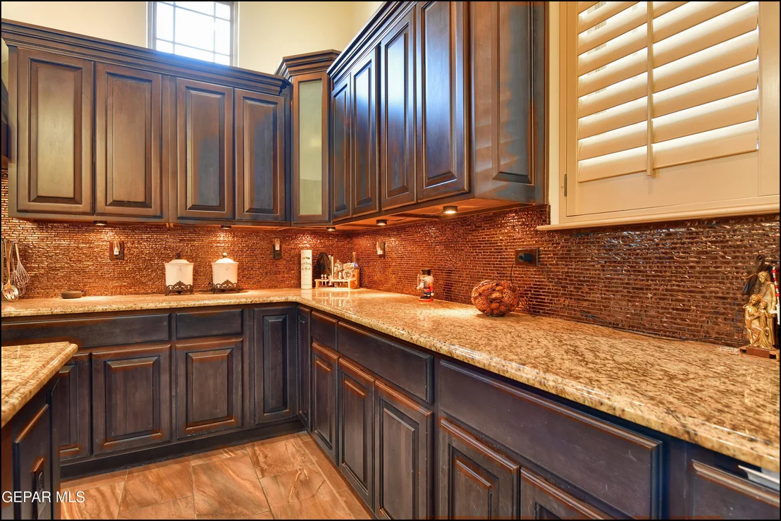 Photo of 5536 RIVER RUN Street