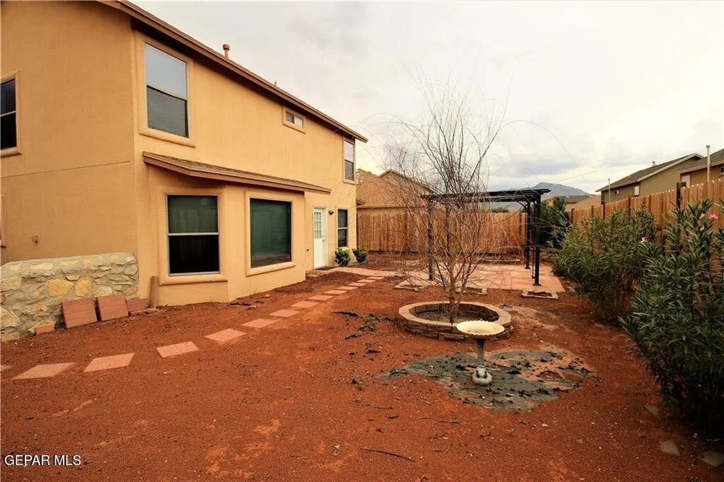 Photo of 6241 LOVEBIRD Lane