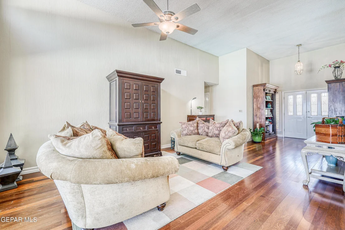 Photo of 7225 Rochester Drive