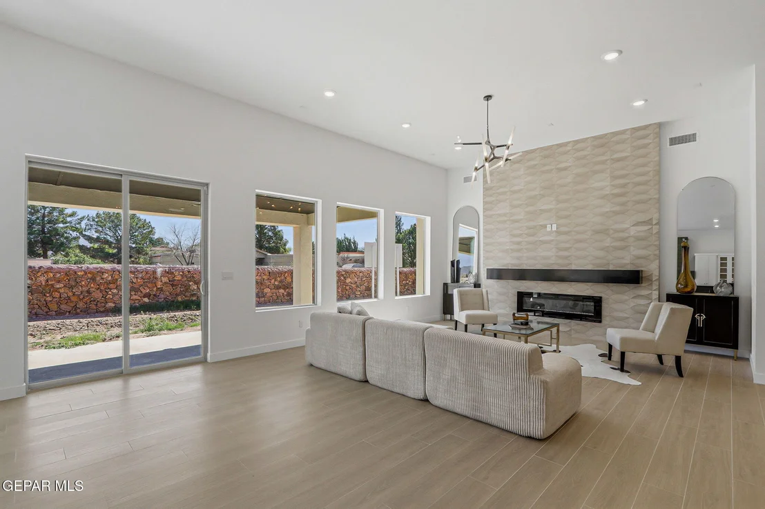 Photo of 5440 Dougallan Lane