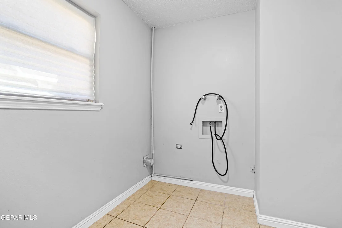 Photo of 700 DE LEON Drive