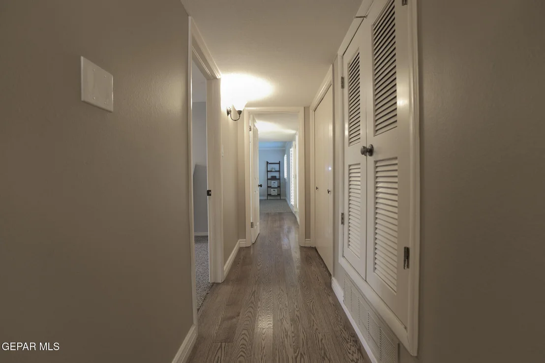 Photo of 417 INDIAN BLUFF Road
