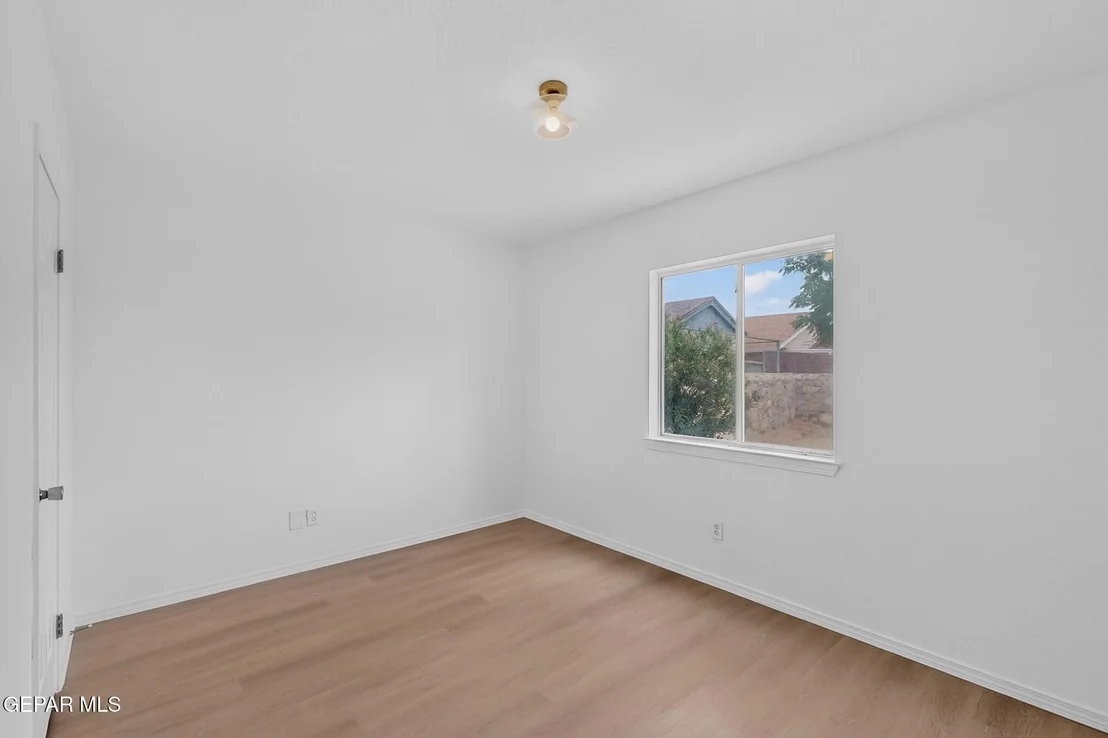 Photo of 12036 KINGS CREST Drive