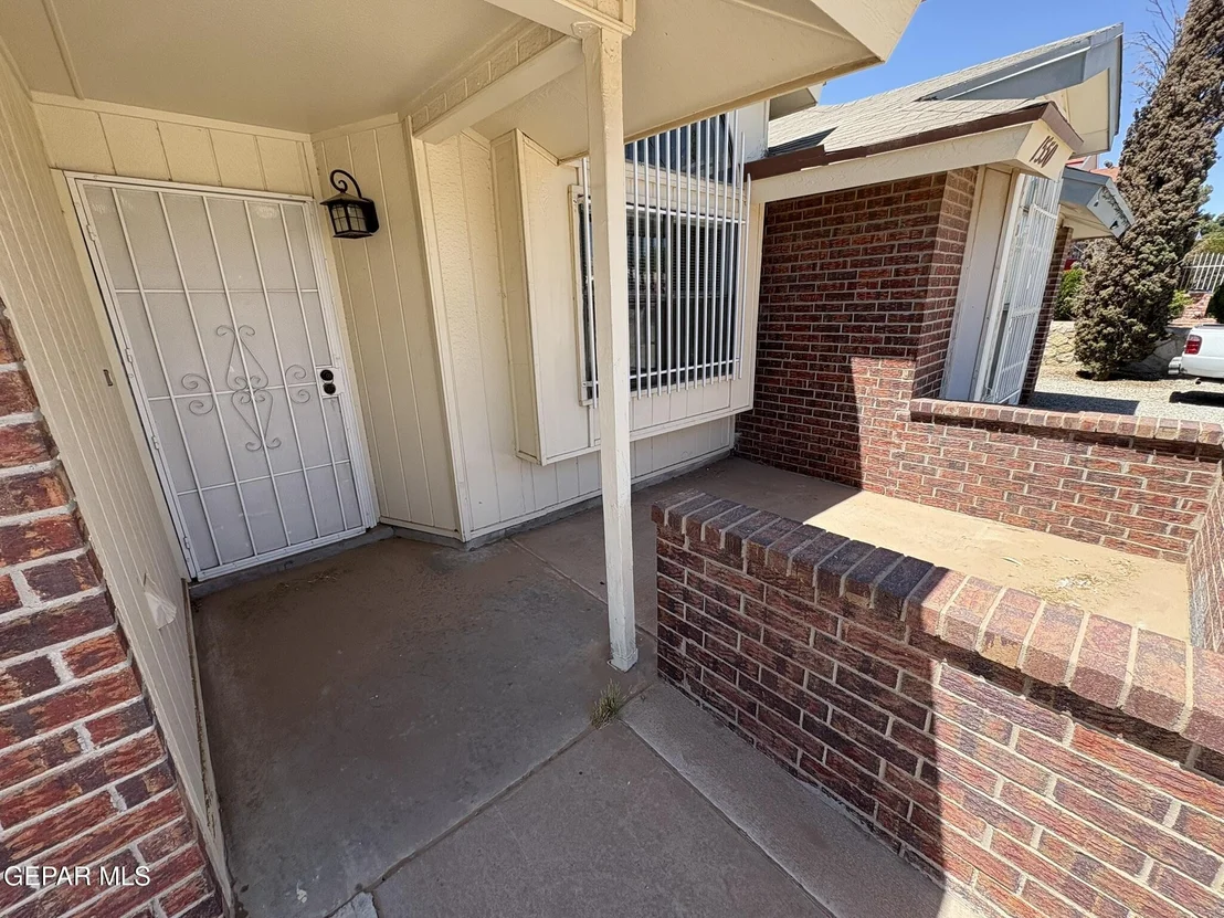 Photo of Unit A at 1550 GREG POWERS Drive