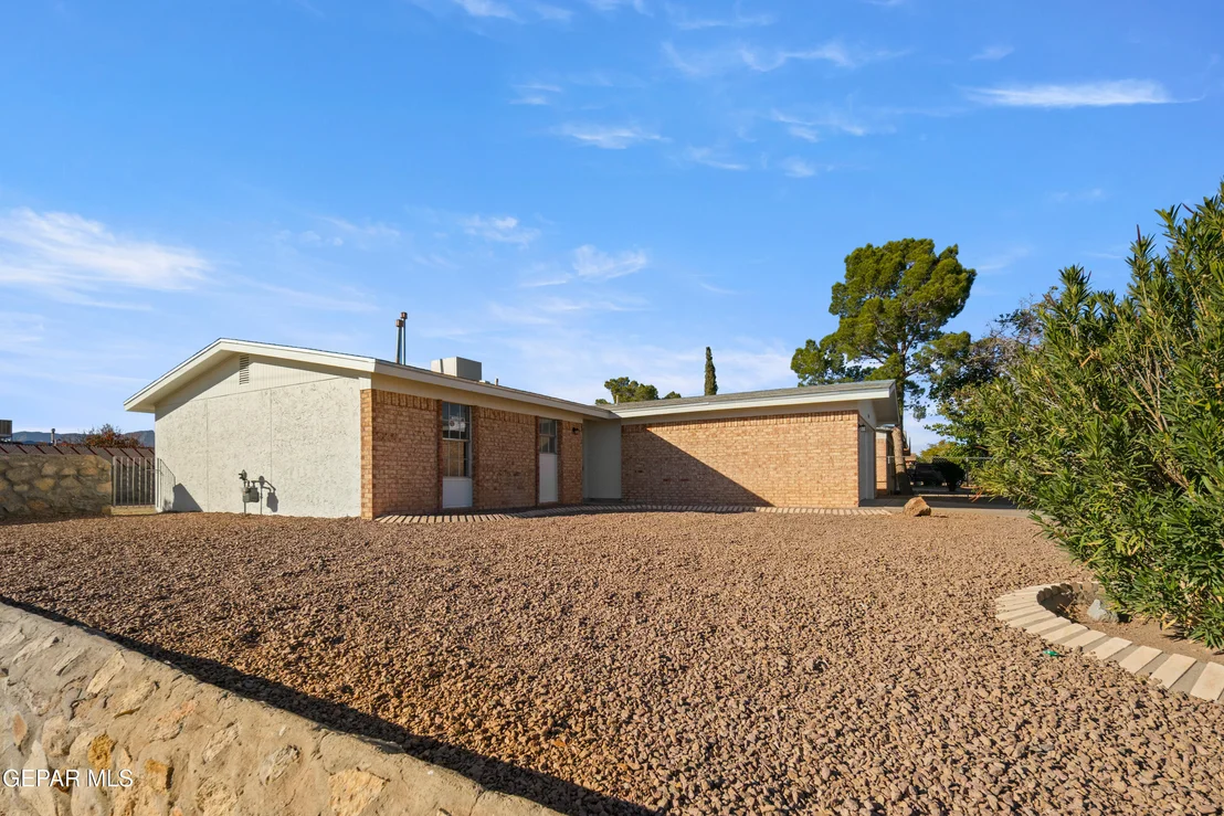 Photo of 10701 OPALSTONE Street