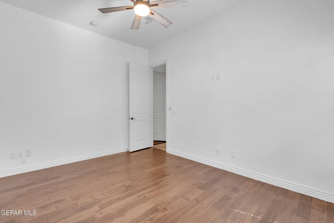 Photo of 5833 SUNDALE Road