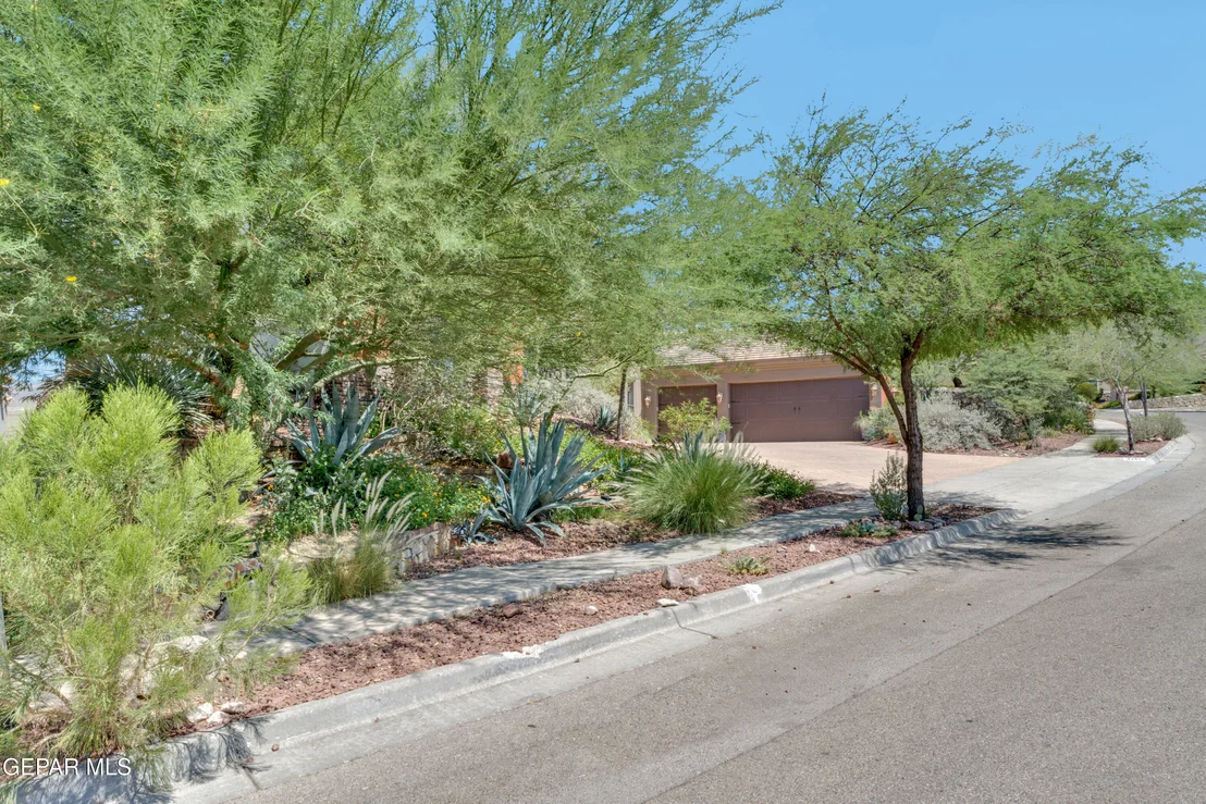 Photo of 6263 FRANKLIN HAWK Avenue
