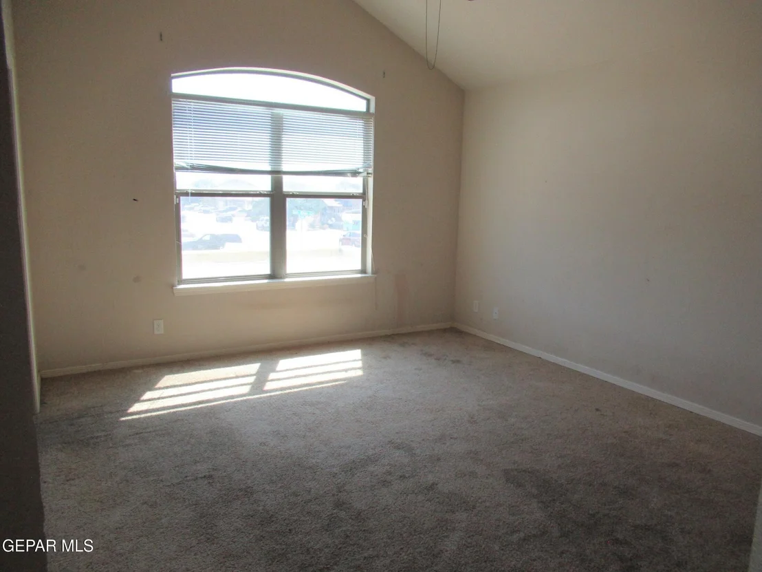 Photo of 1321 SUN KING Street