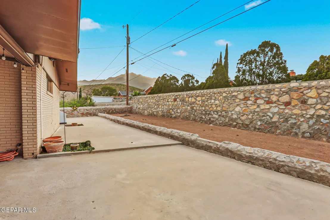 Photo of 3307 MOONLIGHT Avenue