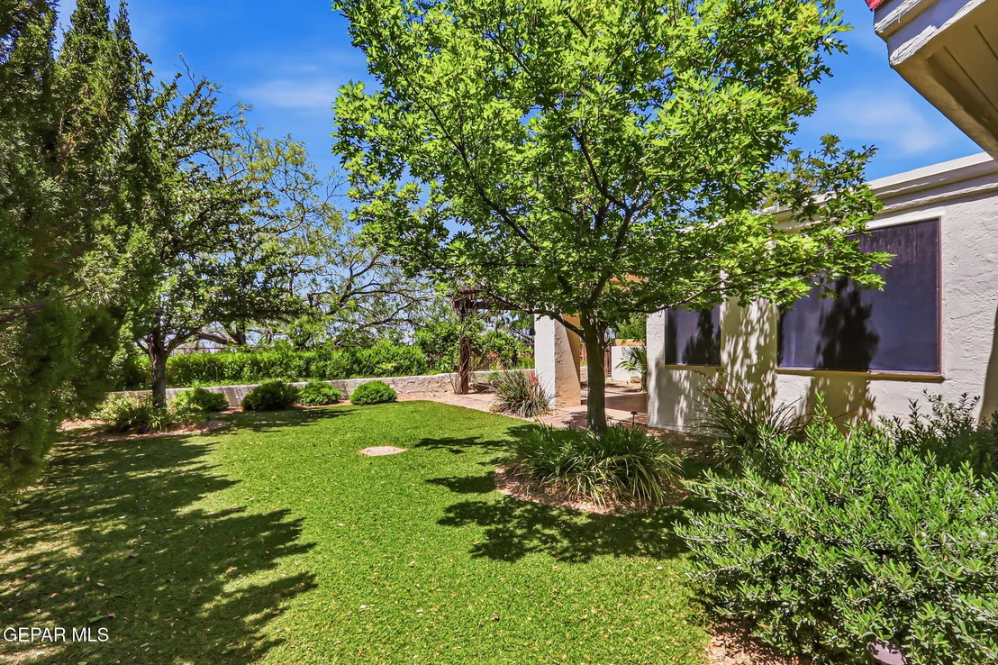Photo of 1057 LOS JARDINES Circle