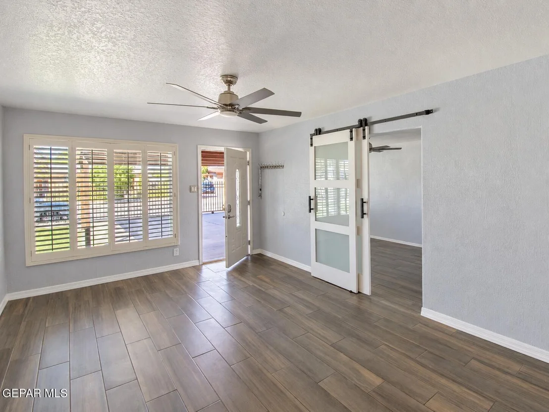 Photo of 416 ENCINO Drive