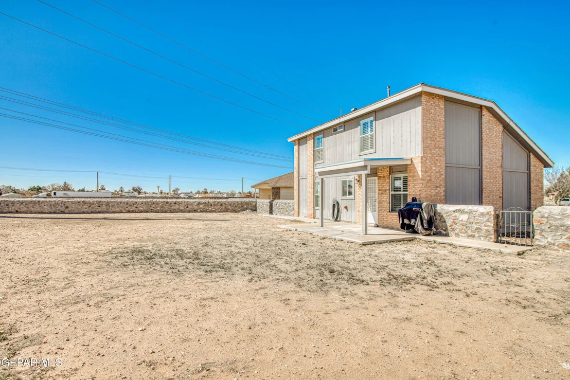 Photo of 6200 KENNETH CAPSHAW Place